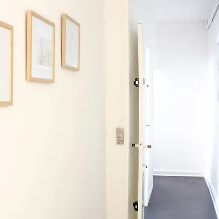 Apartment Spacious And Bright With 3 Bedrooms Copenhagen